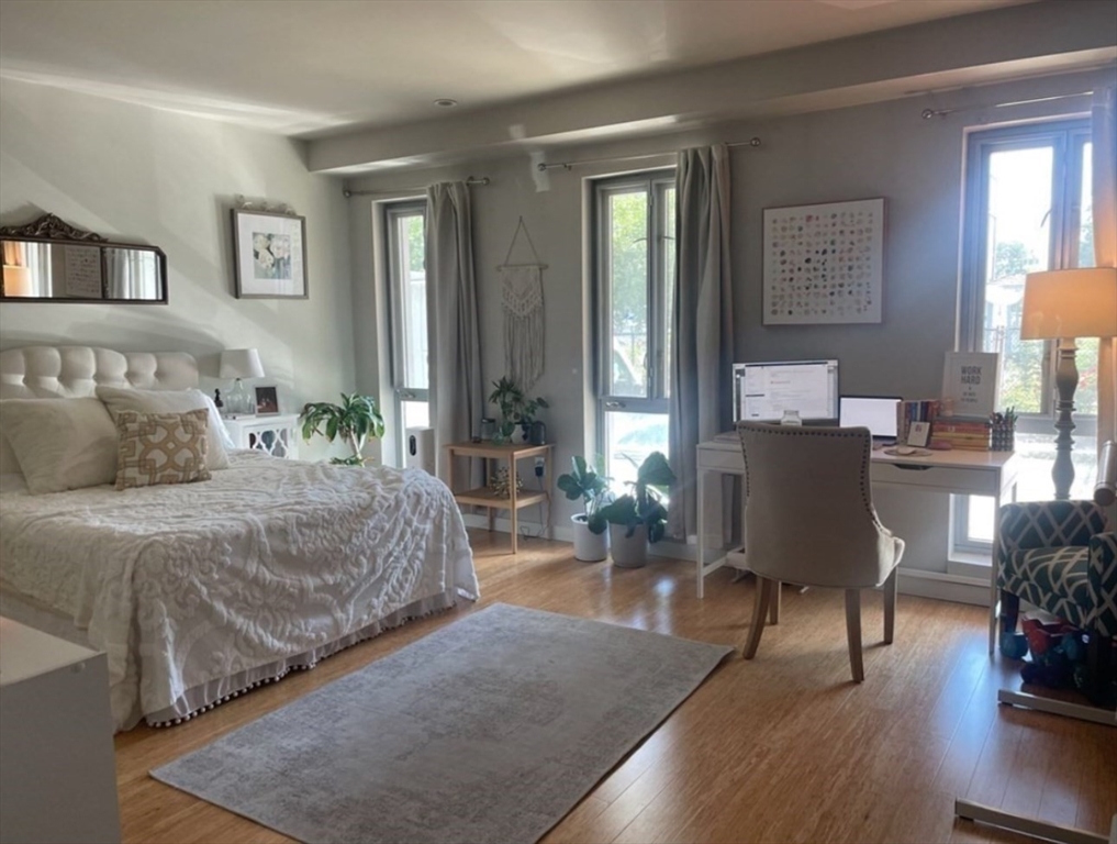 691 Massachusetts Ave, Roxbury