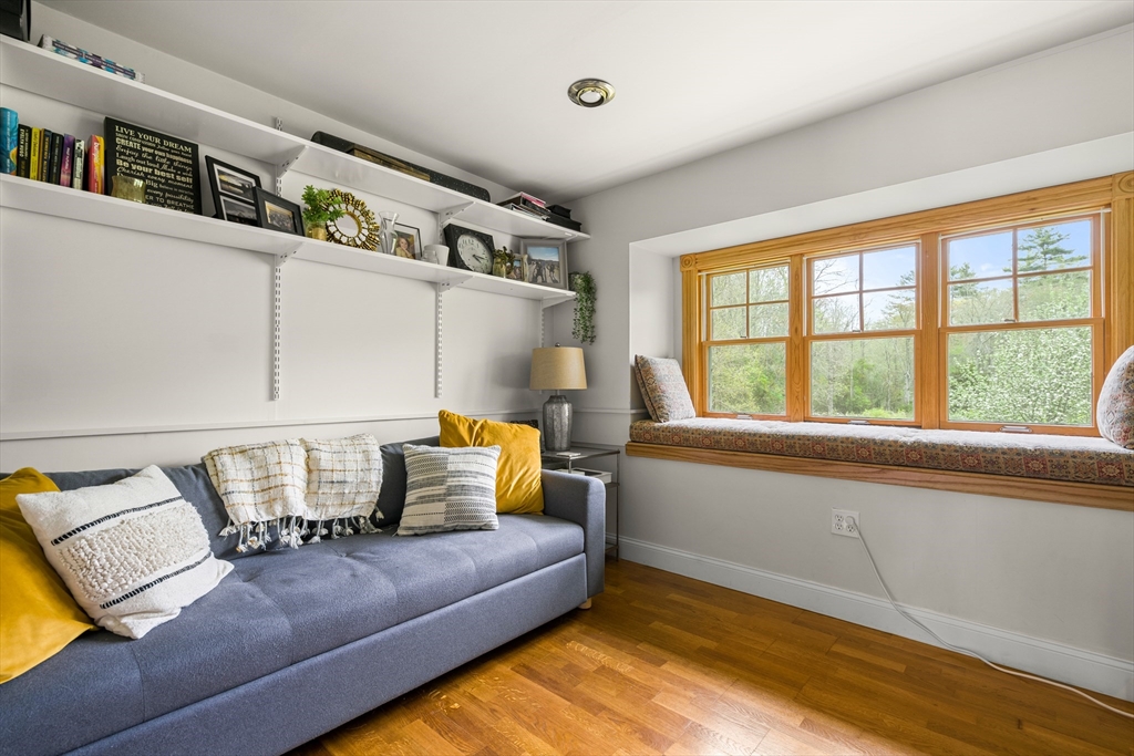 50 Mill Ln, Cohasset