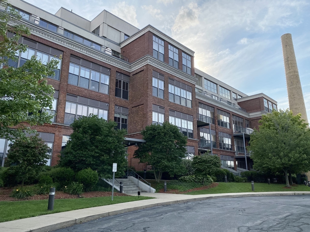 156 Porter St, East Boston