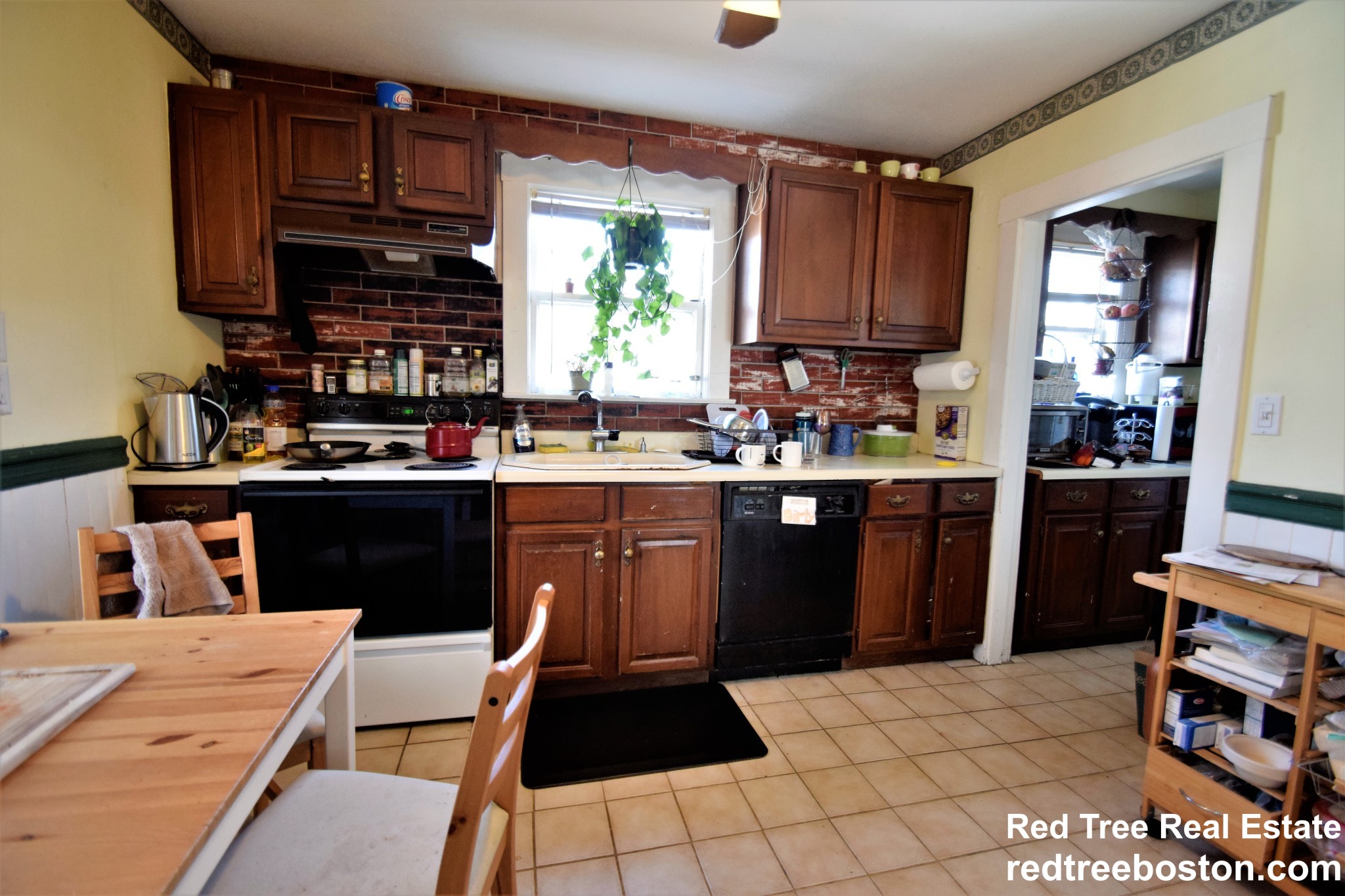 98 Beechcroft St, Brighton