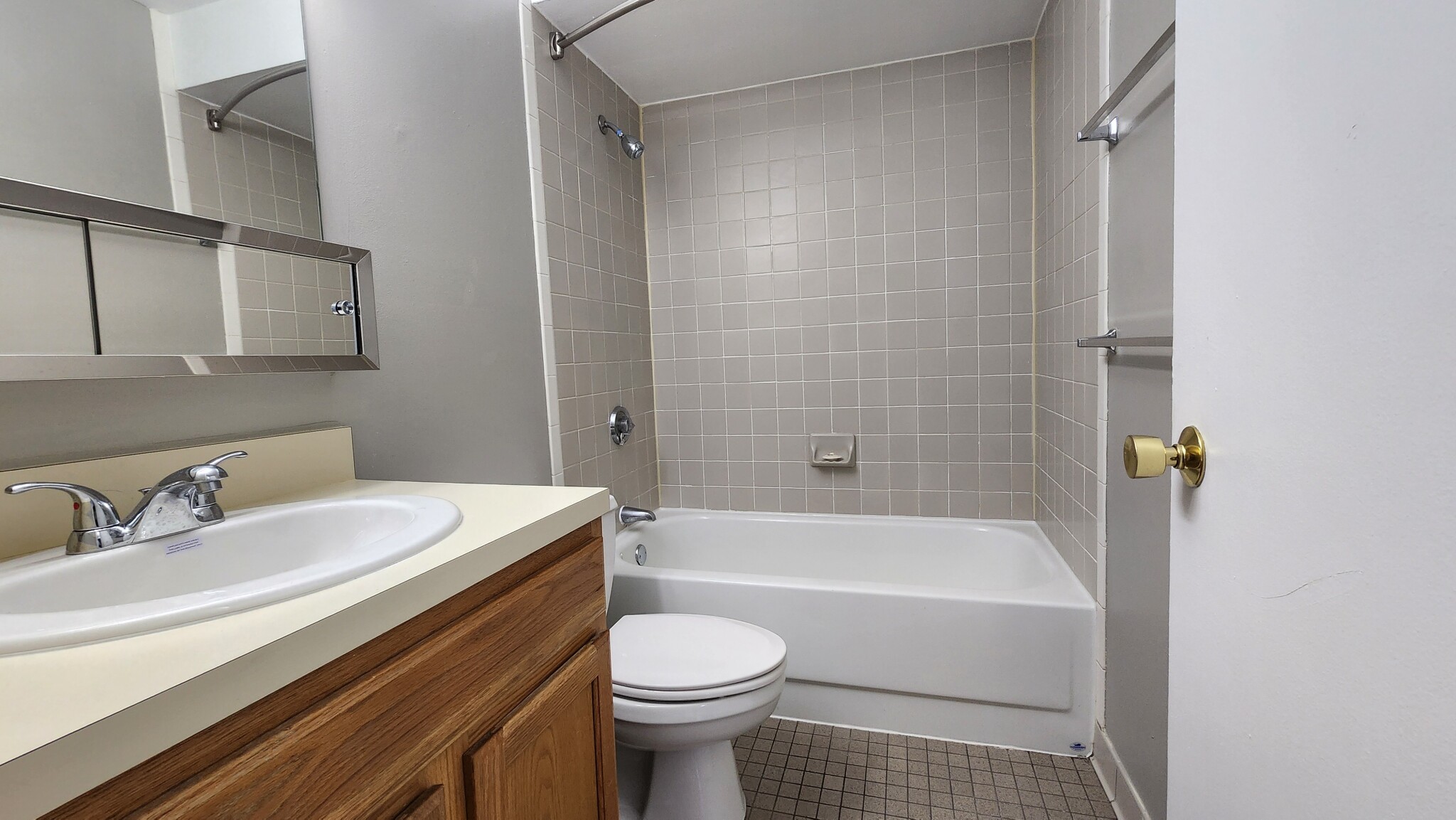 77 North Point Dr, Dorchester