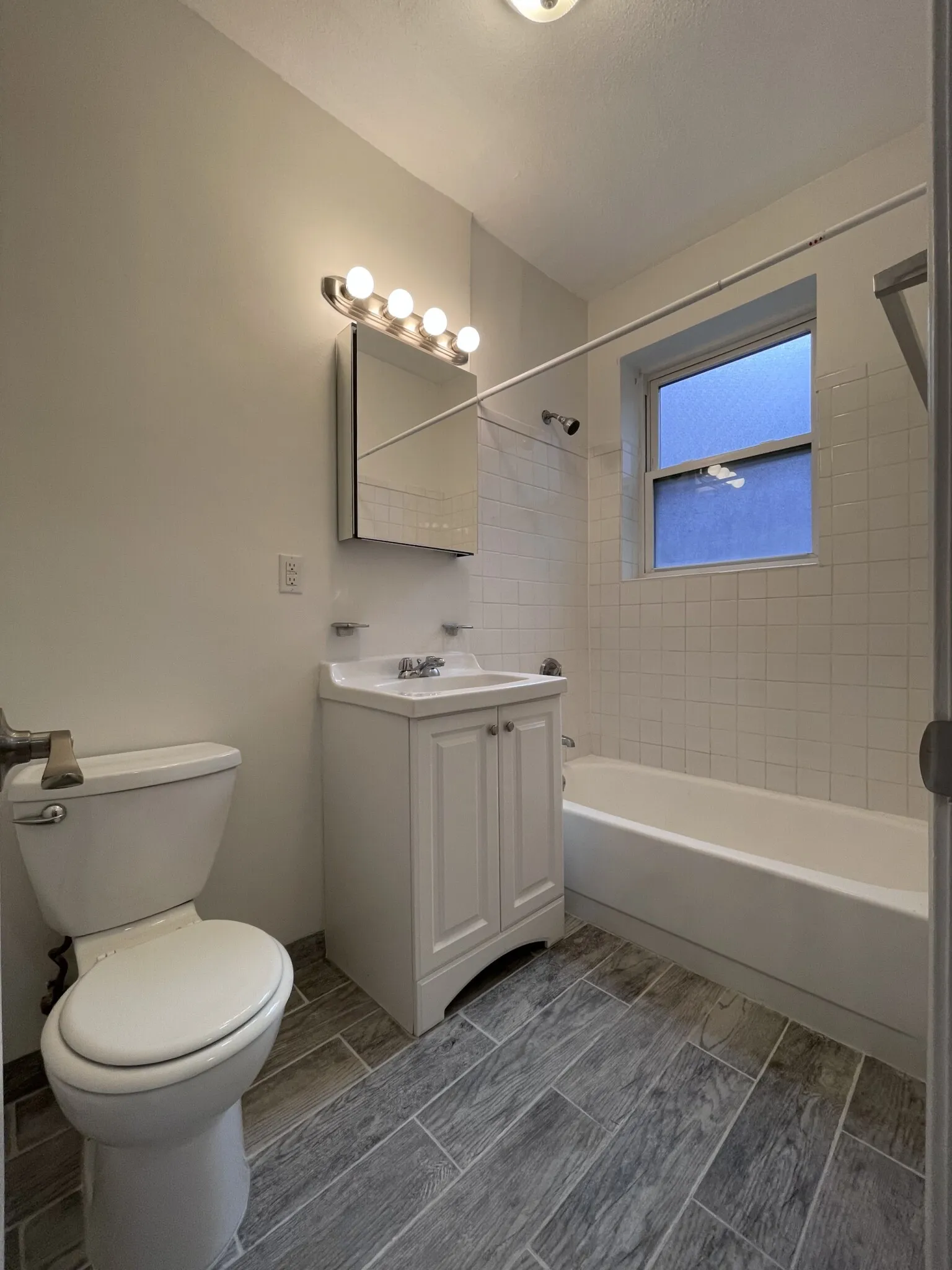 111 Norway St, Fenway