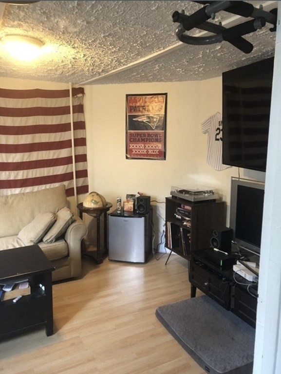 837.5 E 2nd St, South Boston