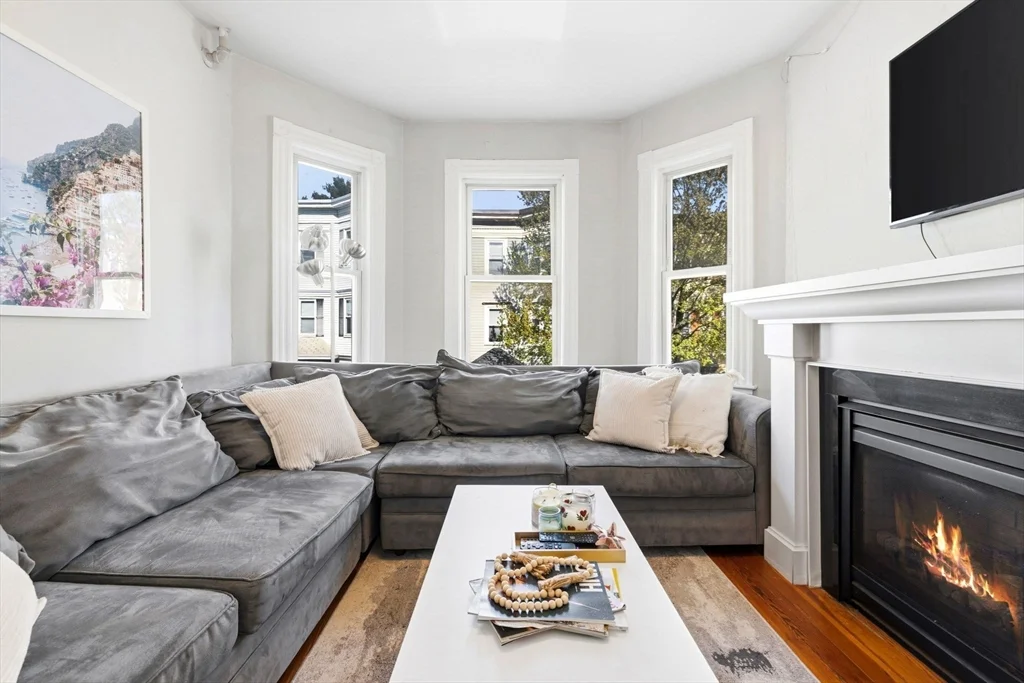 225 L St, South Boston