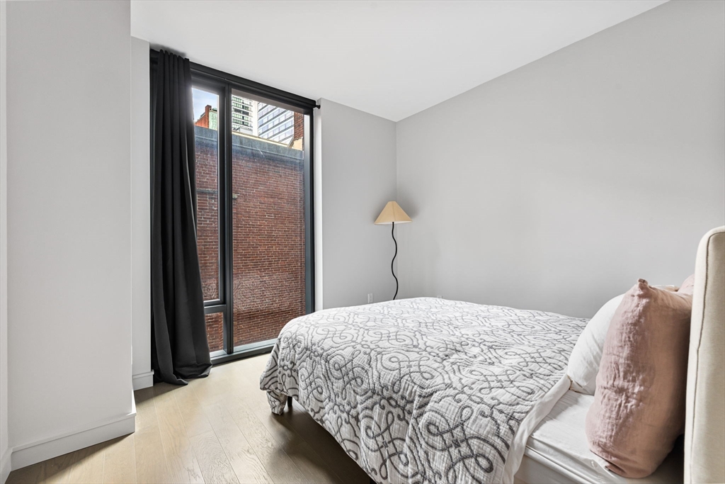 55 Lagrange, Downtown