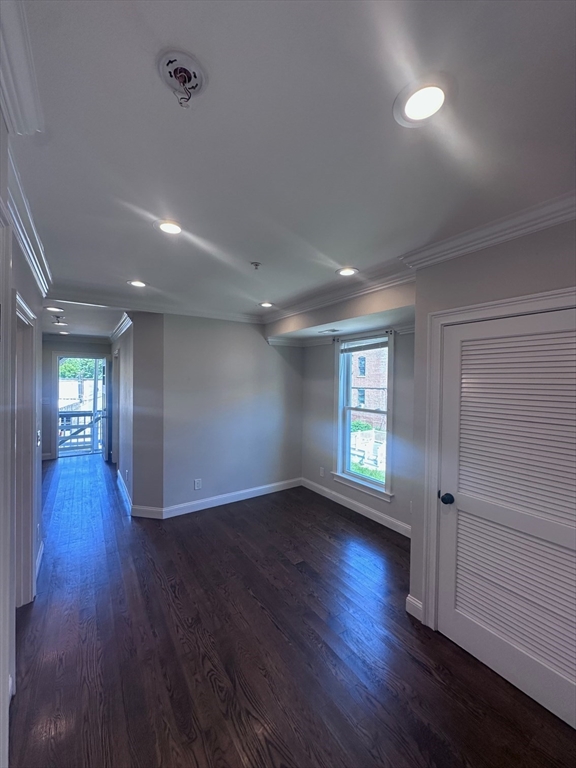 39 W Walnut Park, Roxbury