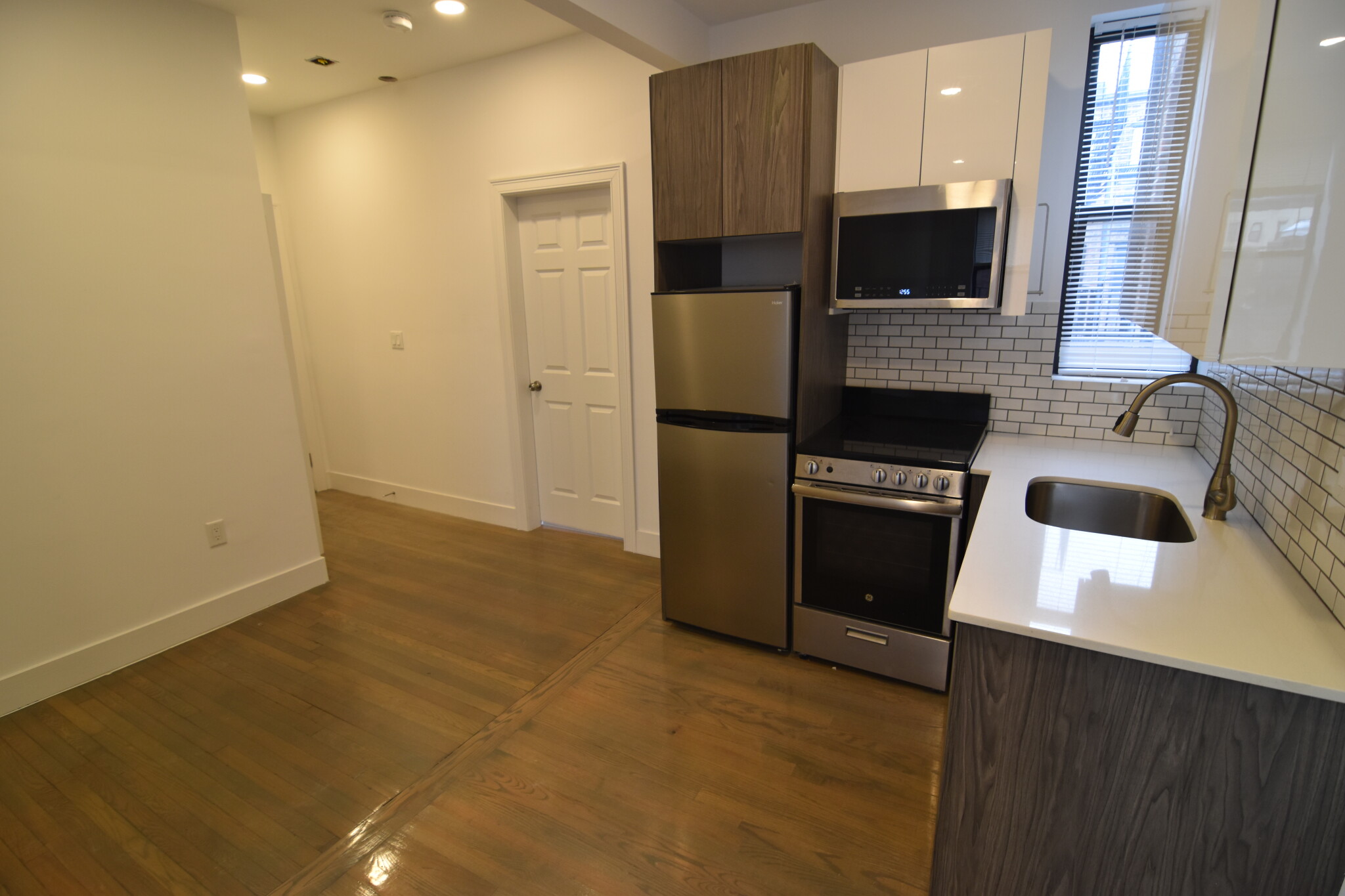 11 Queensberry St, Fenway