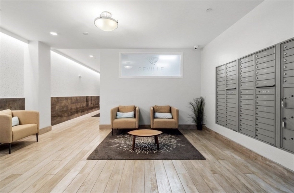 250 Meridian St, East Boston