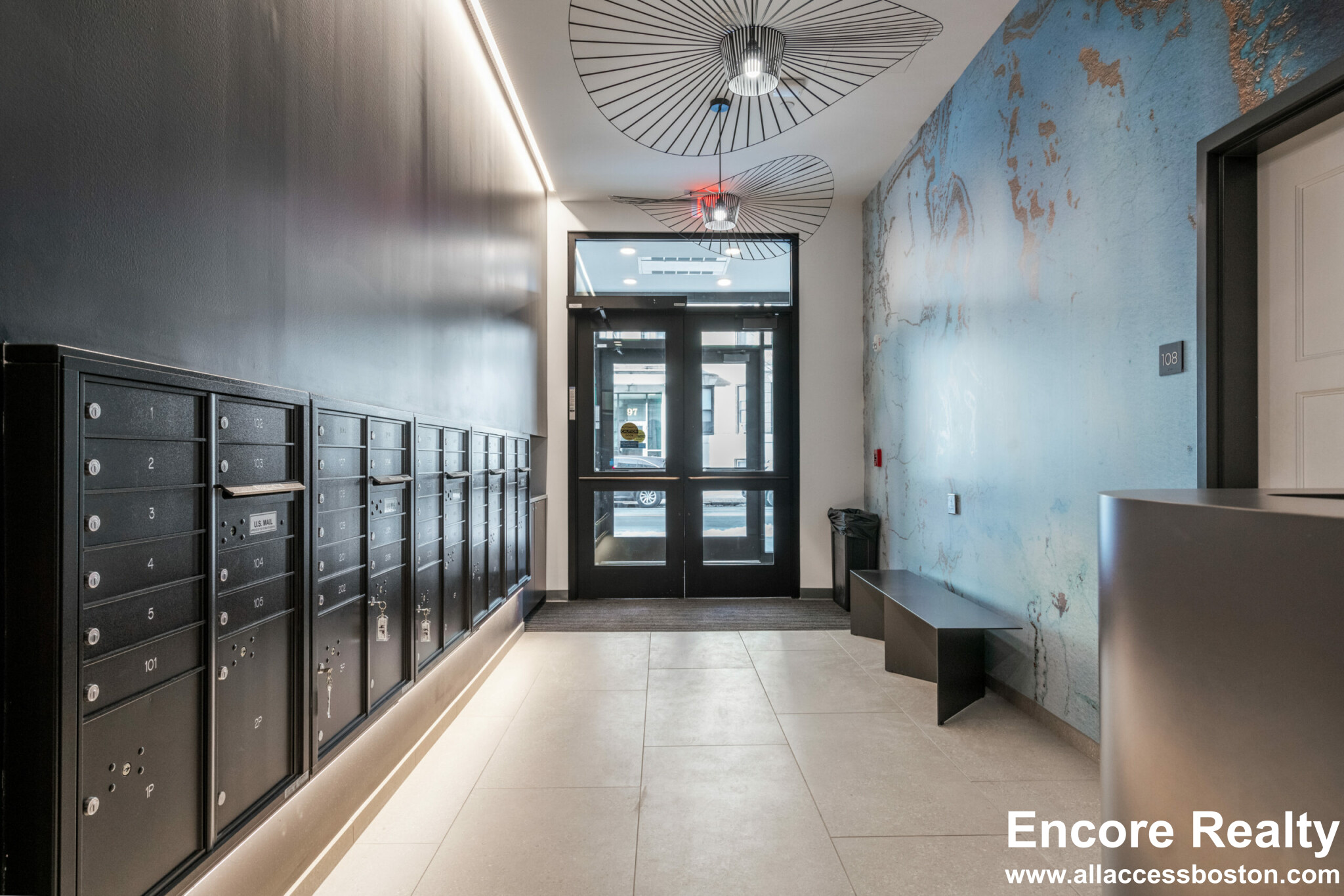 100 Hemenway St, Fenway