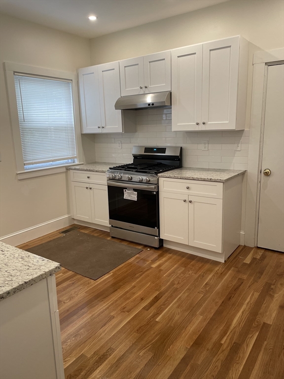 37 Brook St, Central Village