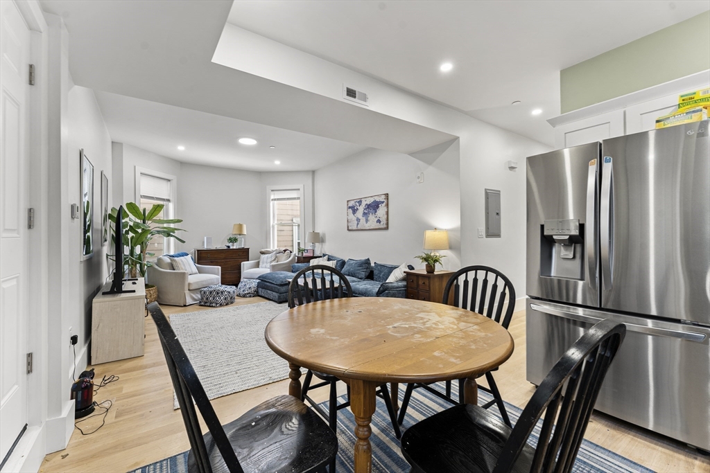 97 Hillside St, Mission Hill