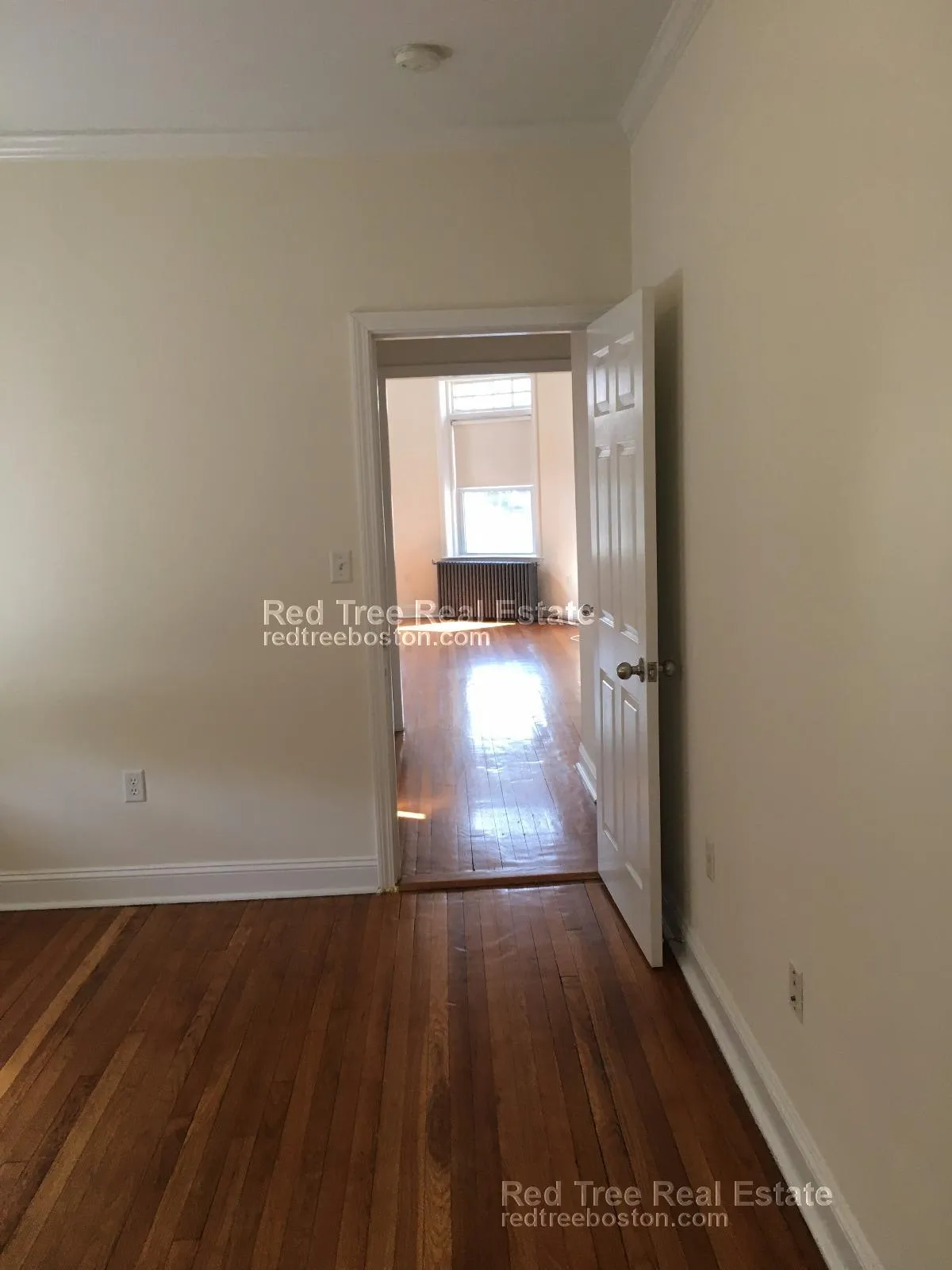 15 Green St, North Brookline