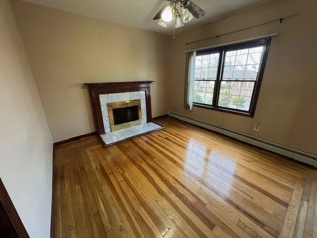 1657 Meridian, Fall River