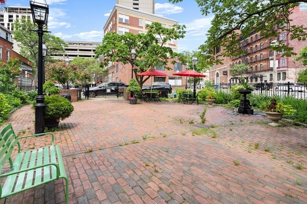 5 Melrose St, Back Bay