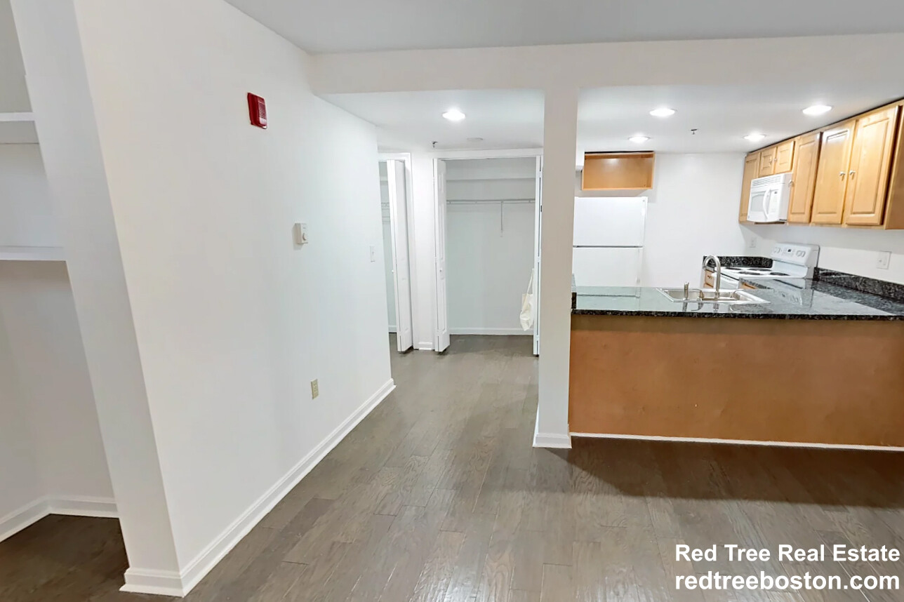 36 Queensberry St, Fenway