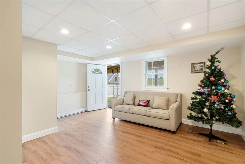 83 Orient, Arlington