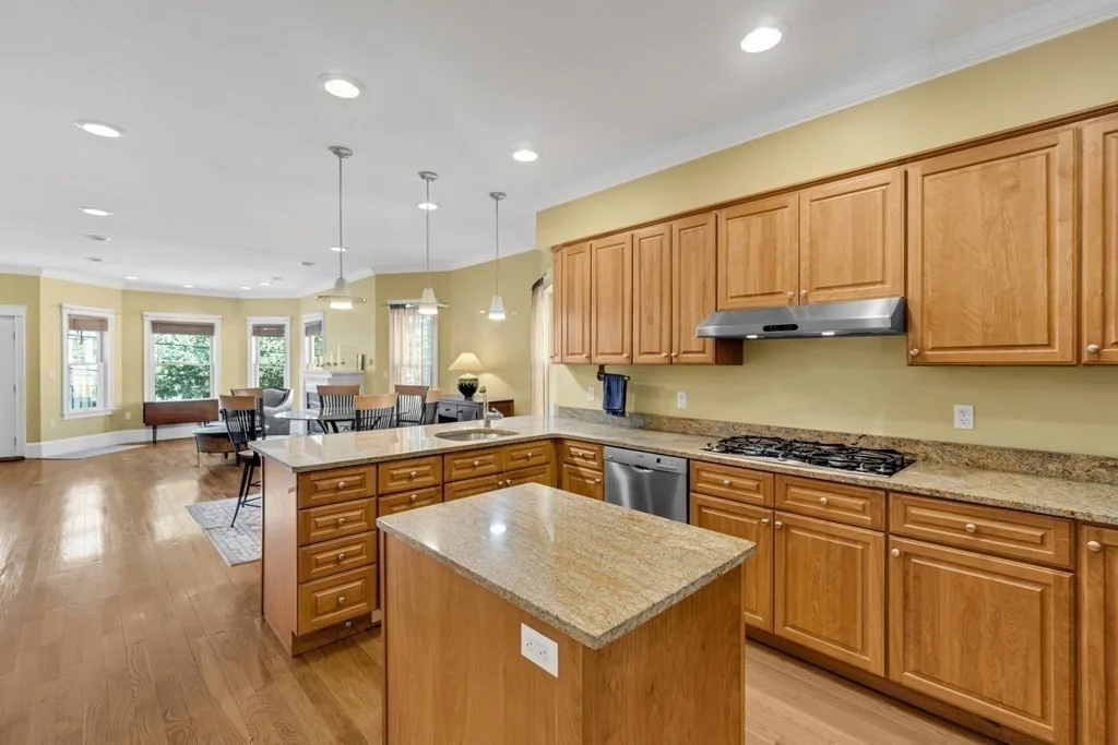 73 Lexington Ave, Davis Square