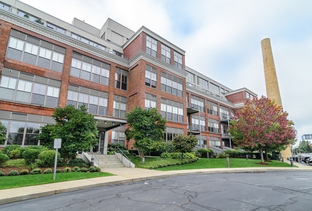 156 Porter St, East Boston