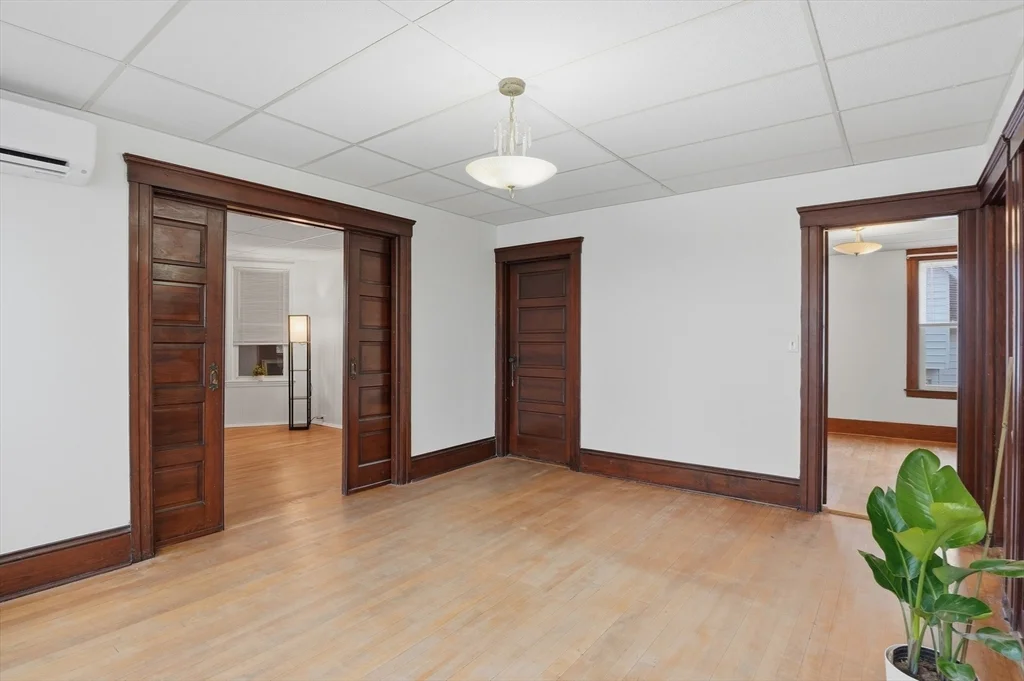 34 King Philip Rd, Worcester