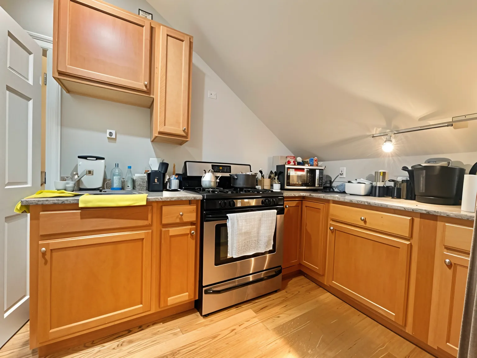 21 Chestnut Hill Ave, Brighton