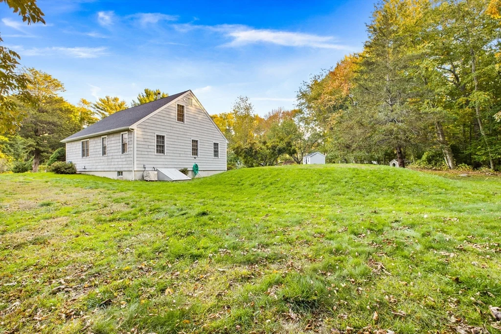 66 Mann Lot Rd, Scituate