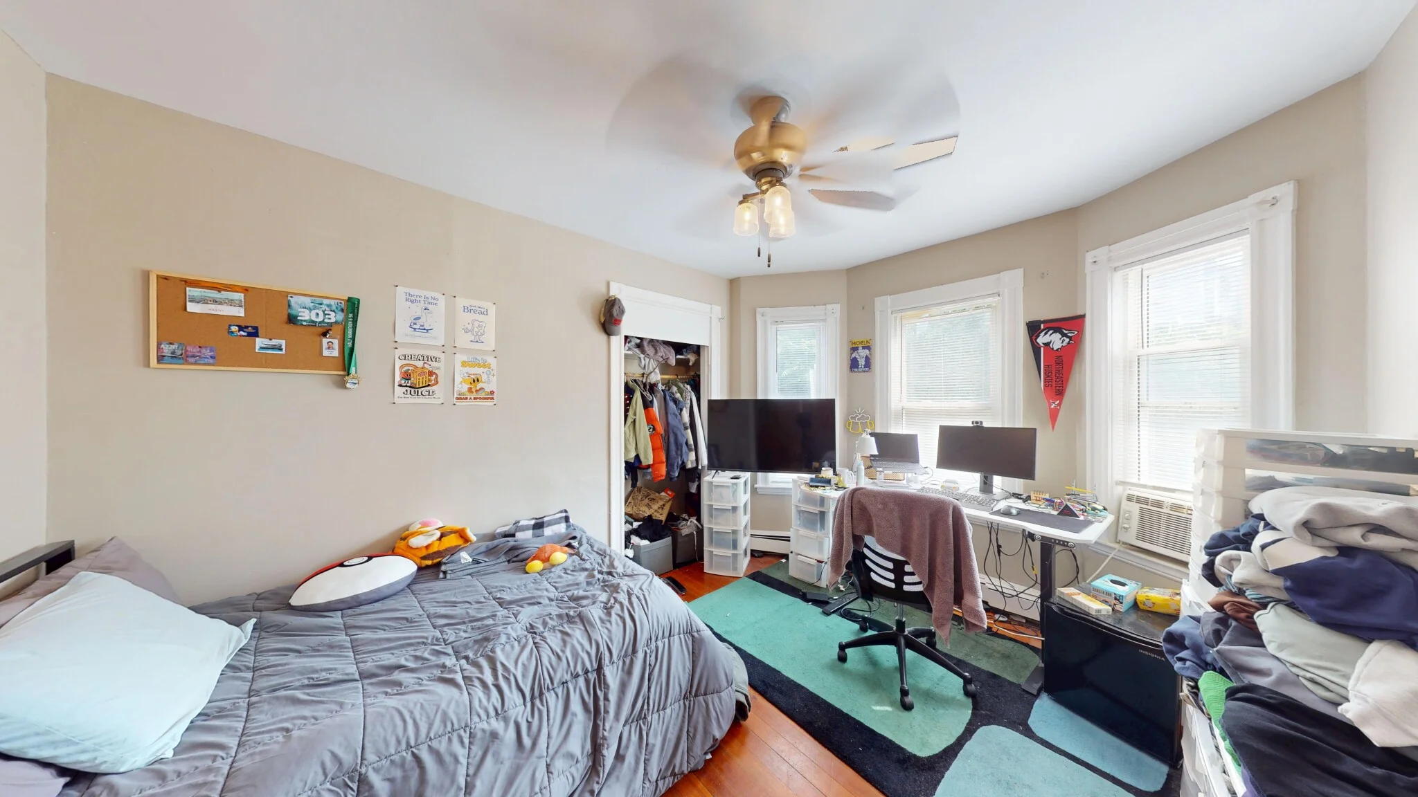 8 Sunset St, Mission Hill