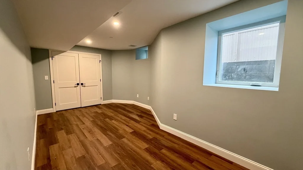 663 Columbia Rd, Dorchester