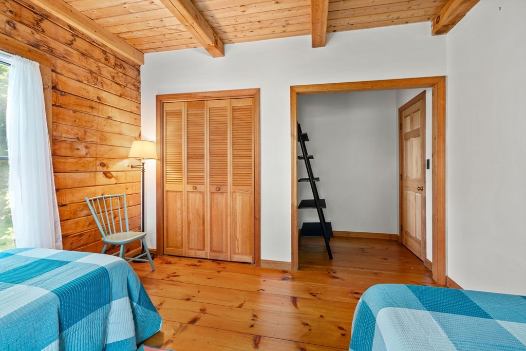 54 Marshall St, Duxbury