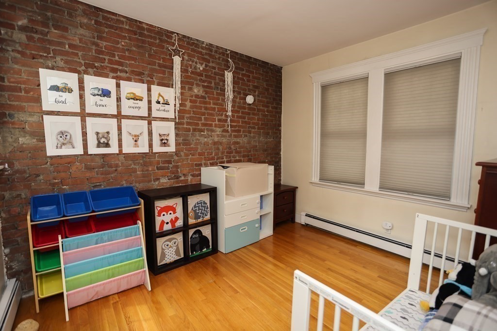 2 Arnold Circle, Mid-Cambridge