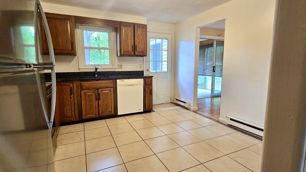 3 Concord Rd, Shrewsbury