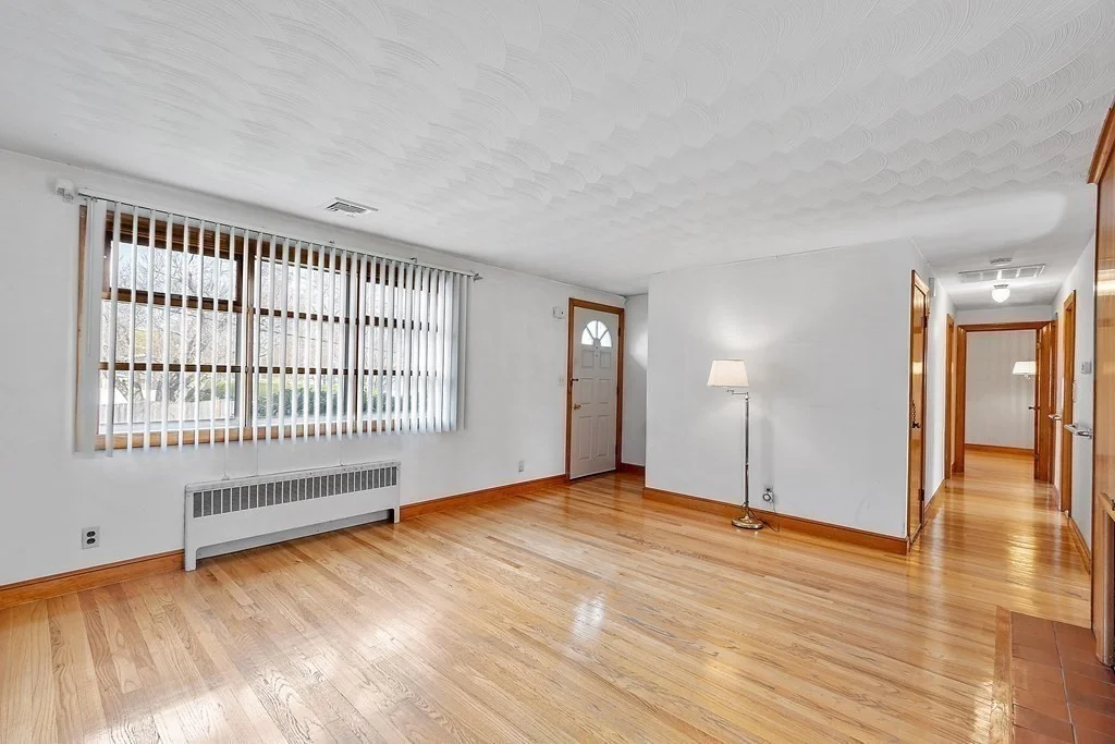 3 Melo Rd, Woburn