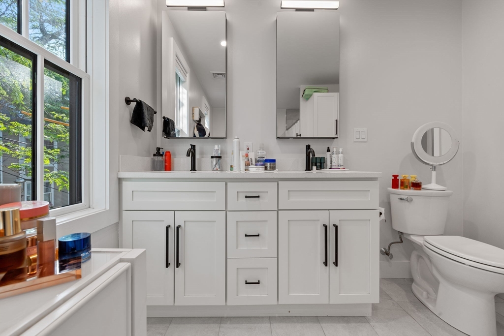 74 Tremont St, Charlestown