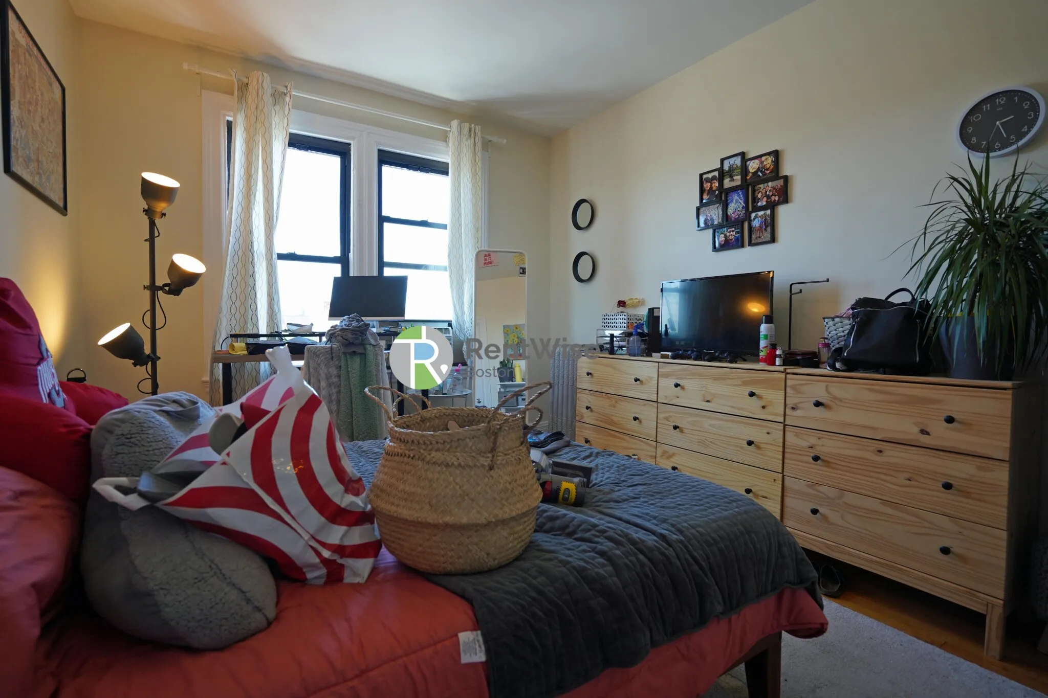 1216 Commonwealth Ave, Brighton