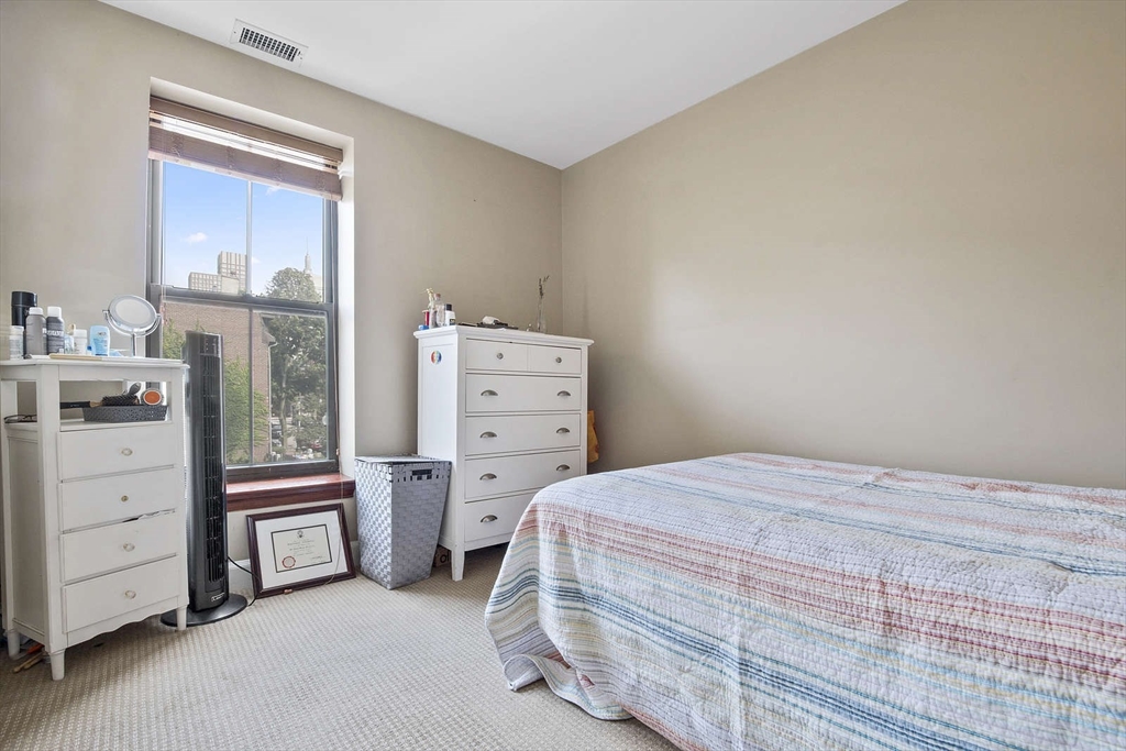 14 Clarendon St, South End