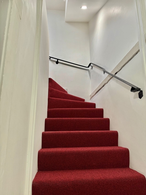 1001 Memorial Dr, Riverside