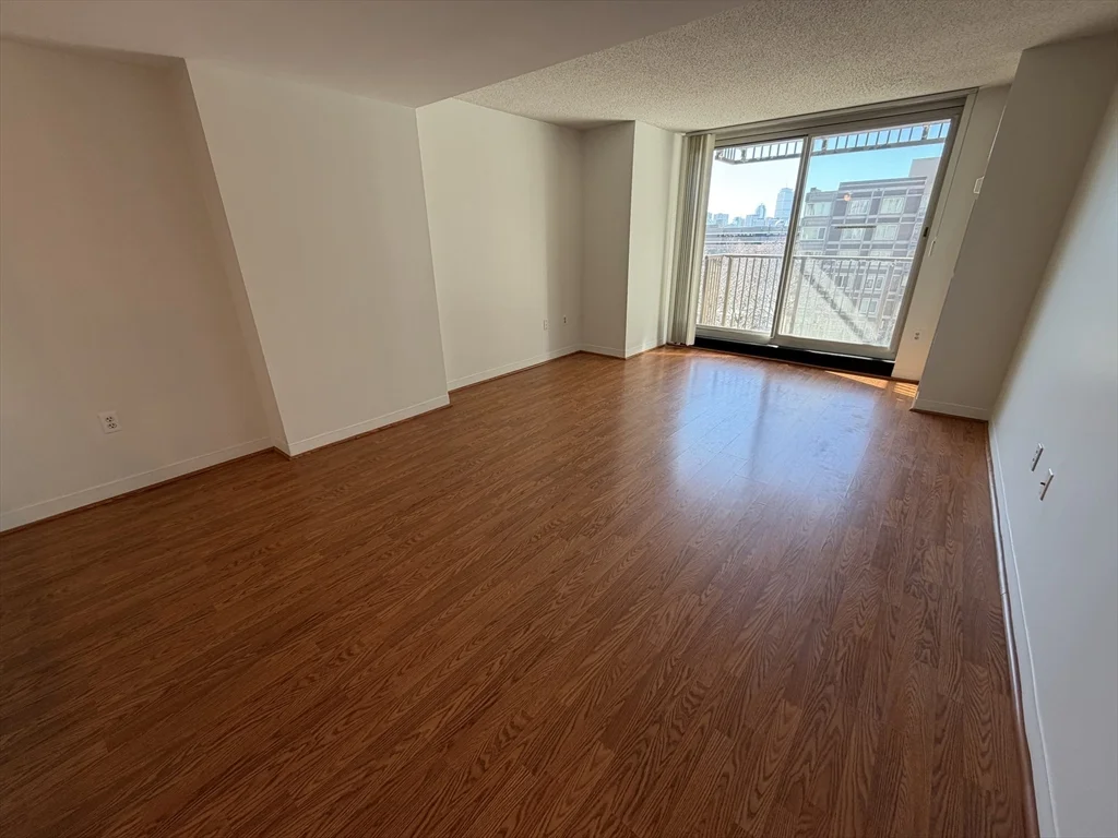 10 Museum Way, East Cambridge