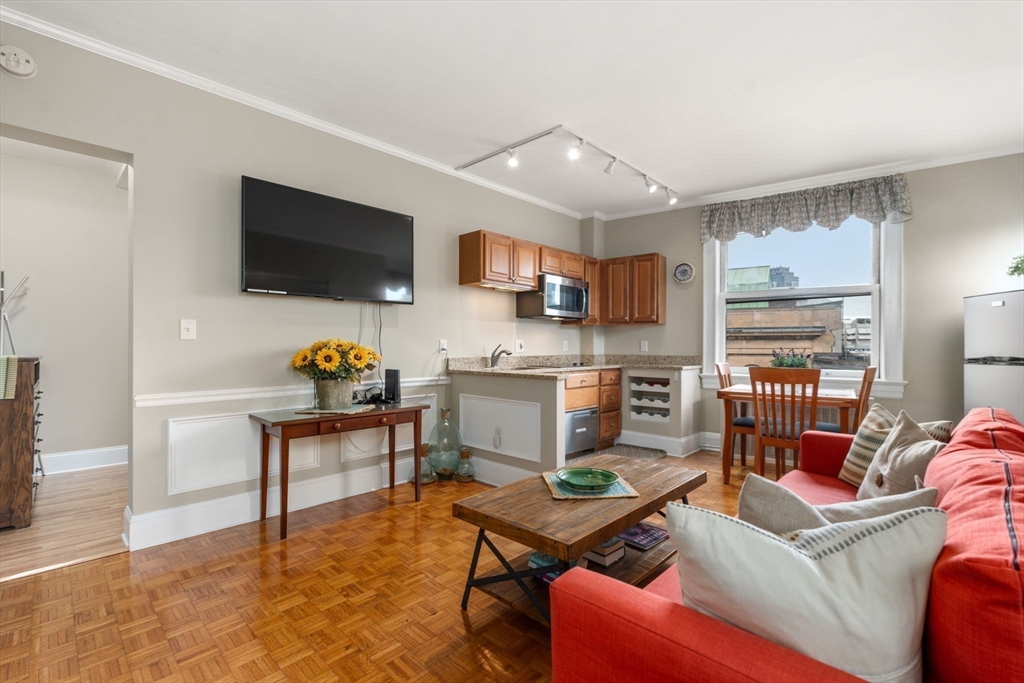 21 Beacon St, Downtown