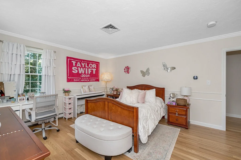 4 Nashoba Dr, Chelmsford