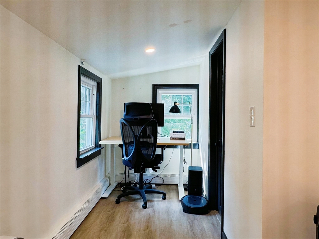 8 Greenhalge St, Medford