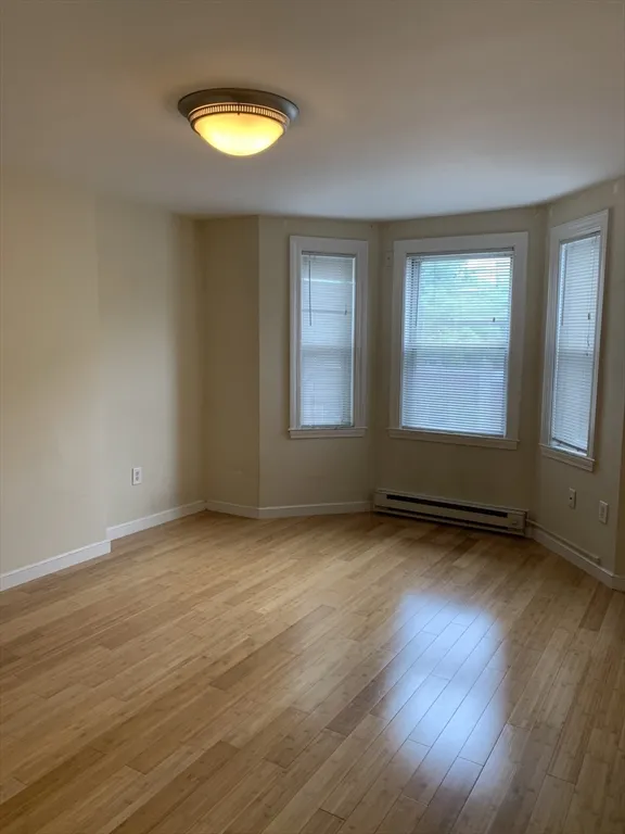 531 Cambridge St, East Cambridge