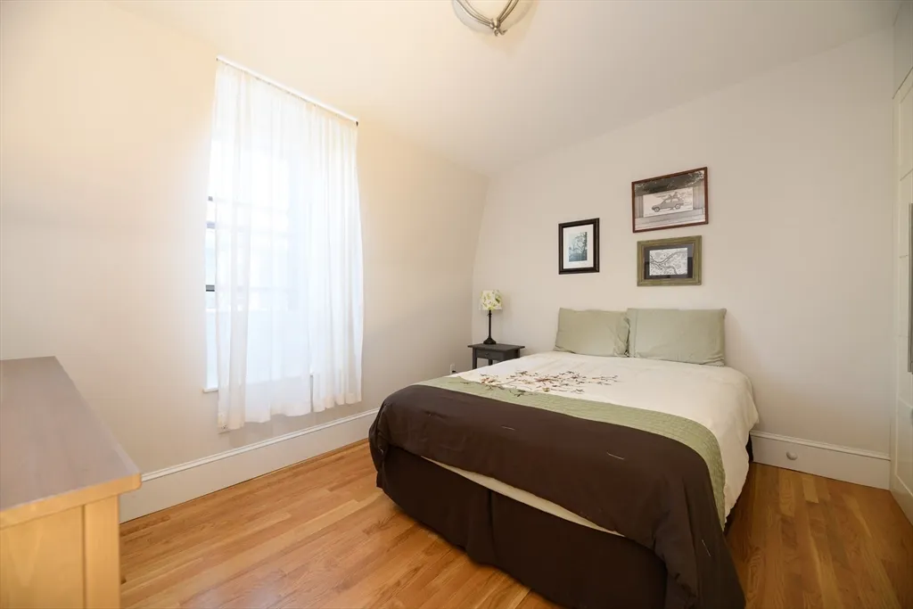 87 Third St, East Cambridge