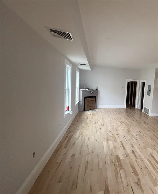 873 E 4th St, South Boston