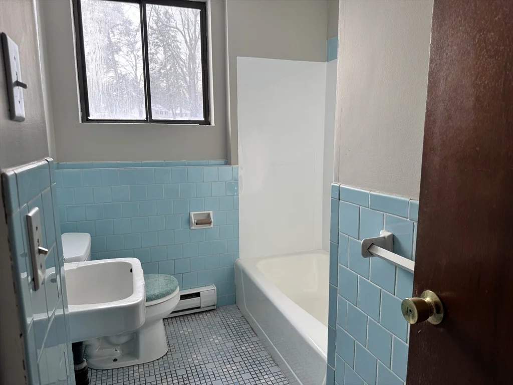 320 Elm St, Southbridge