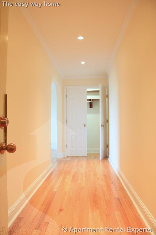 60 Brattle St, Harvard Square