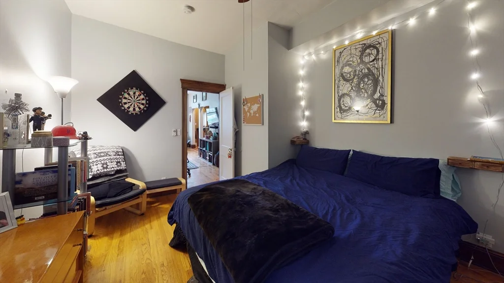 1868 Commonwealth Ave, Brighton