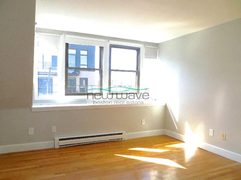 469 Massachusetts Ave, South End