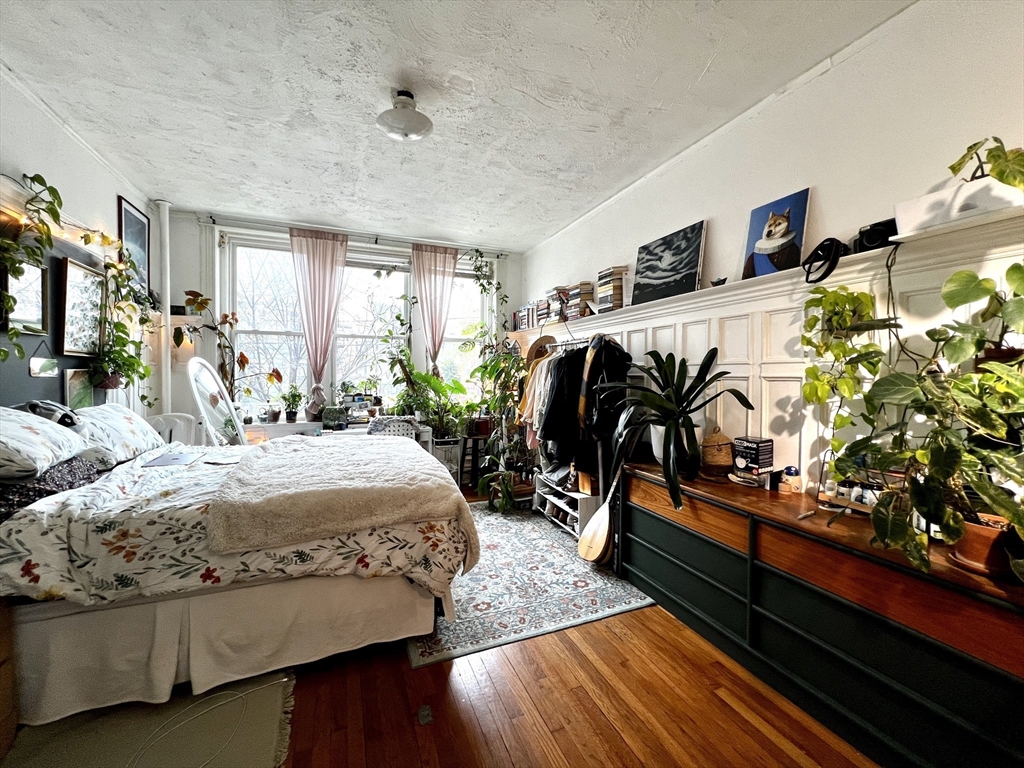 144 Coolidge St, Coolidge Corner