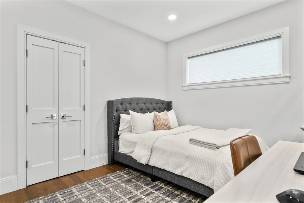 10-14 Sydney St, Dorchester