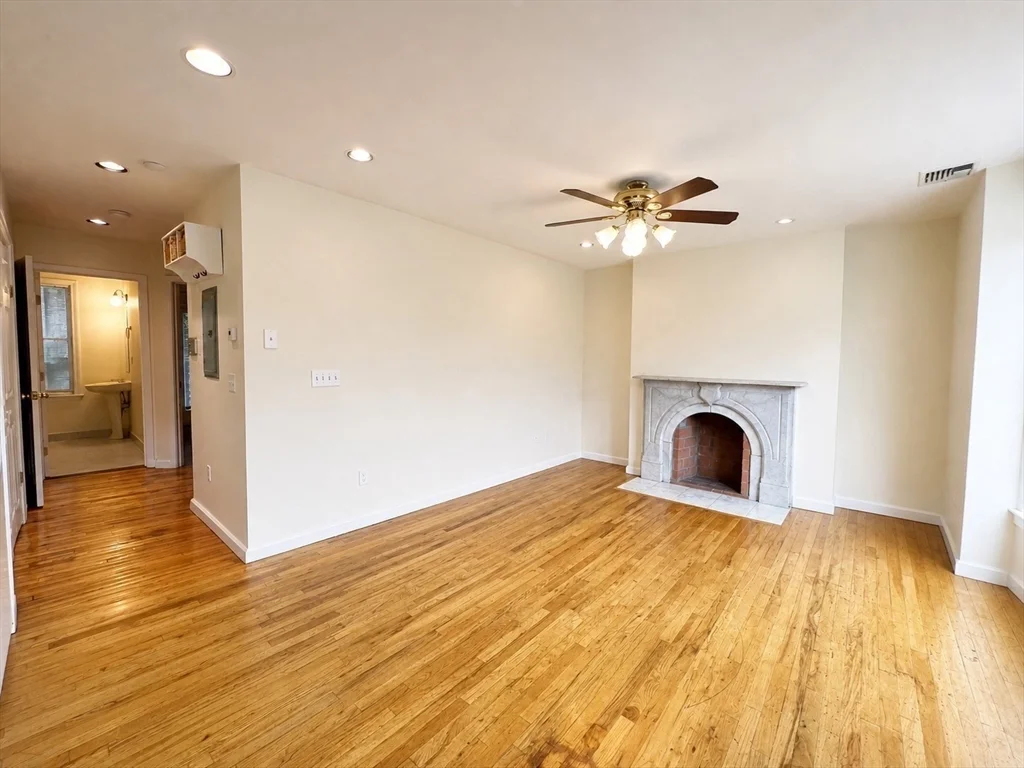 583 Tremont, South End
