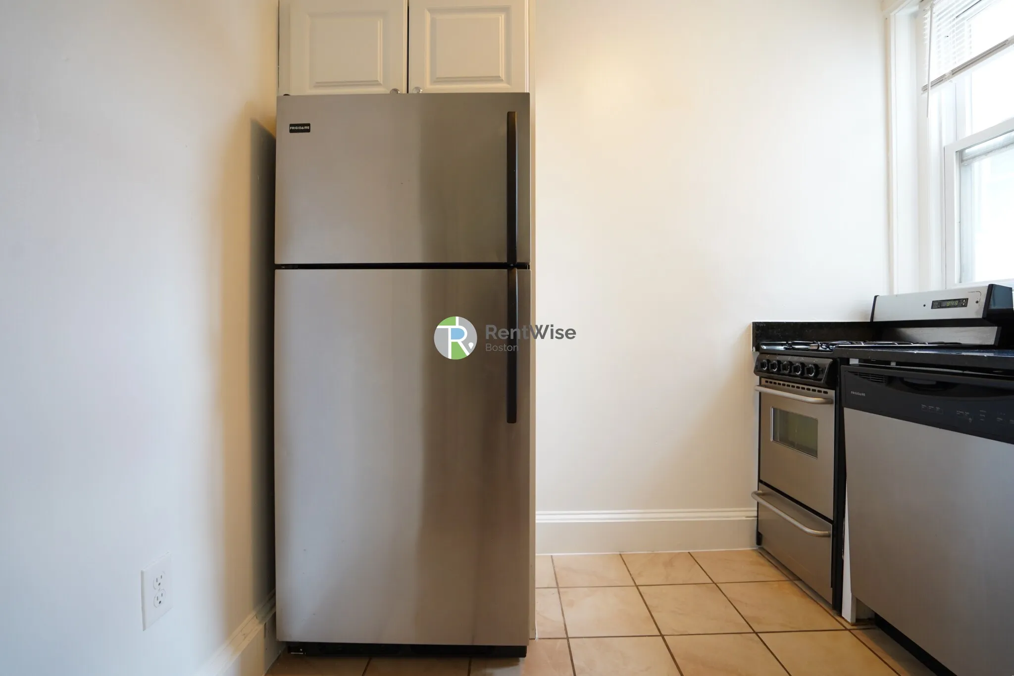 82 Brainerd Rd, Allston